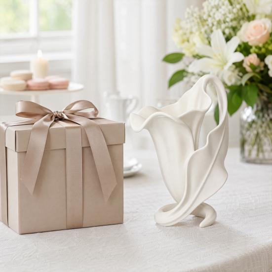 Matte Off-white Decorative Vase 3D Printed Calla Lily Ornament, Elegant Off-White Flower Holder with Stable Spiral Bionic Arrangement Base, Minimalist