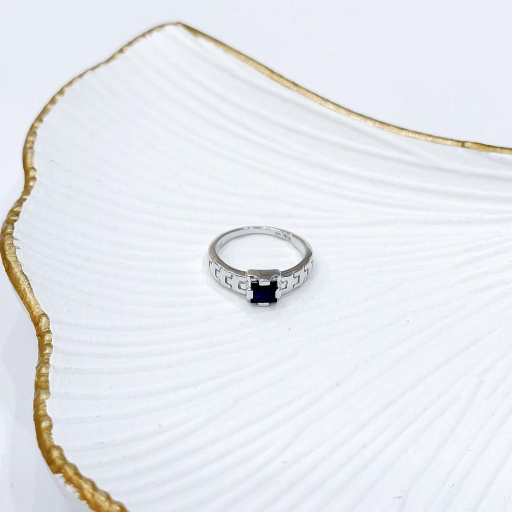 Серебряное кольцо с натуральным сапфиром 0.75ct, вес изделия 2,63 гр (2168768)