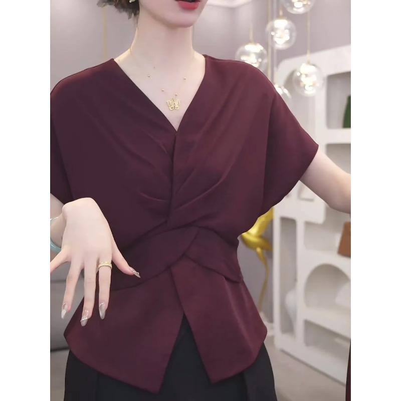 Женская футболка с коротким рукавом, летняя новинка, корейская, приталенная, плиссированная, с V-образным вырезом, темпераментная, универсальная, с открытыми плечами, однотонный топ