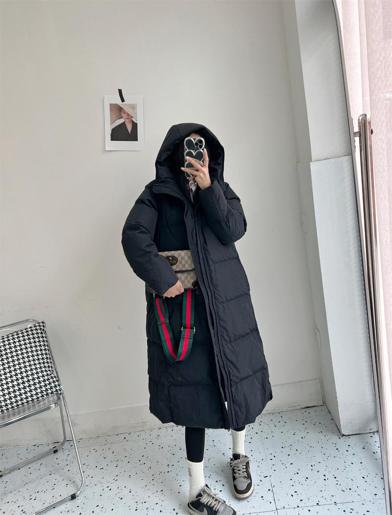 Белая куртка на утином пуху женская ins tide 2024 новая свободная выше колена зимняя куртка средней и длинной длины с капюшоном