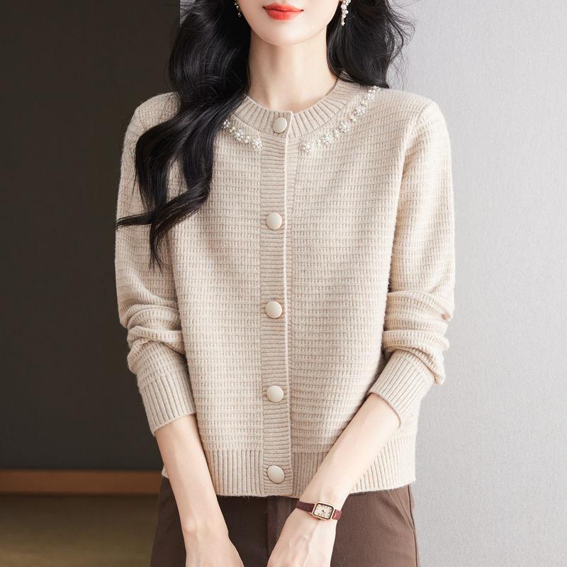 Autumn and Winter Fashion Women's Sweater Knitted Cardigan Round Neck Pearl Sweater Coat Thickened