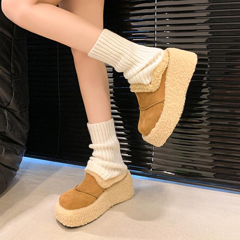 Модные женские меховые хлопковые тапочки на платформе с танкеткой, повседневные мюли, туфли с открытой пяткой, женские зимние трендовые шлепанцы 2025 года, женские зимние сапоги