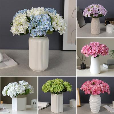 Искусственная гортензия с зелеными листьями Реалистичный искусственный цветок Свадебная вечеринка Домашний офис Стол Центральное украшение из искусственного цветка