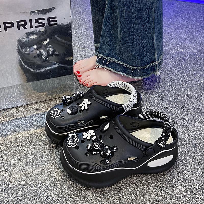 Hole Shoes Women's Summer Wear New Cute Sandals Platform Non-slip Beach Nurse Slippers