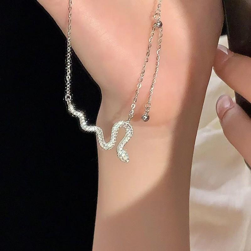 Shining Tassel Snake Necklace Women Luxury Small Clavicle Chain Of Jewelry