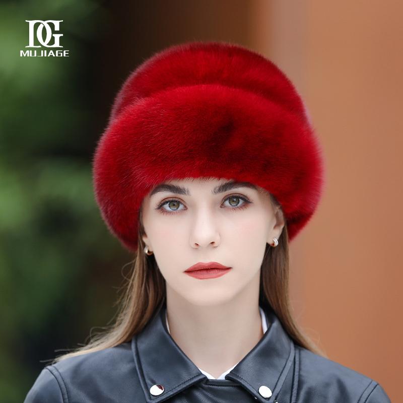 Шапка из меха норки зимой. Защита ушей и тепло зимой. Берет для людей среднего и пожилого возраста.