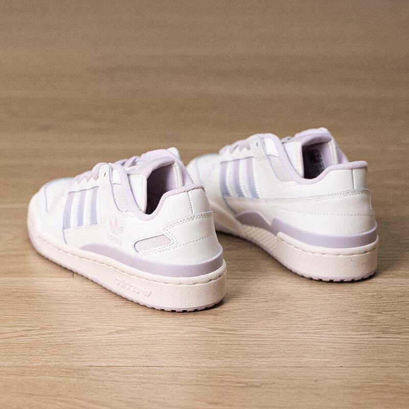 adidas Женские кроссовки для повседневной носки JP9023