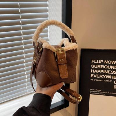 Плюшевая сумка-ведро кроссбоди в стиле ретро Y2K: Женская мини-сумочка с необработанным краем, универсальная для осени и зимы