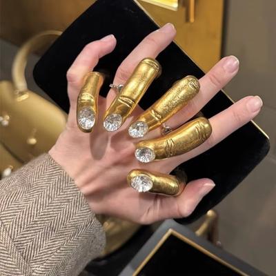 Модное кольцо с дизайном большой руки, кольцо для показа мод, тяжелая работа, роскошное кольцо с дизайном рук в молитве, большое кольцо с дизайном руки с золотым покрытием, элегантное преувеличенное кольцо