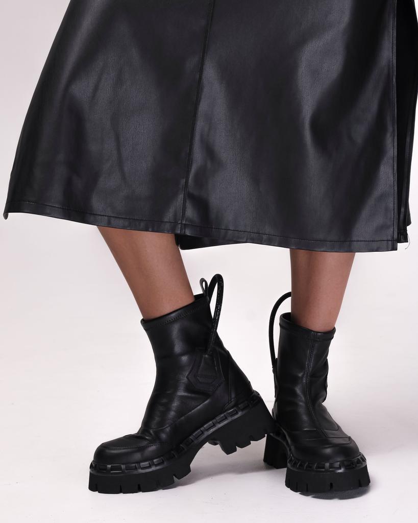 Ботинки на массивной подошве AQUAMARIN 804 36 черные кожа