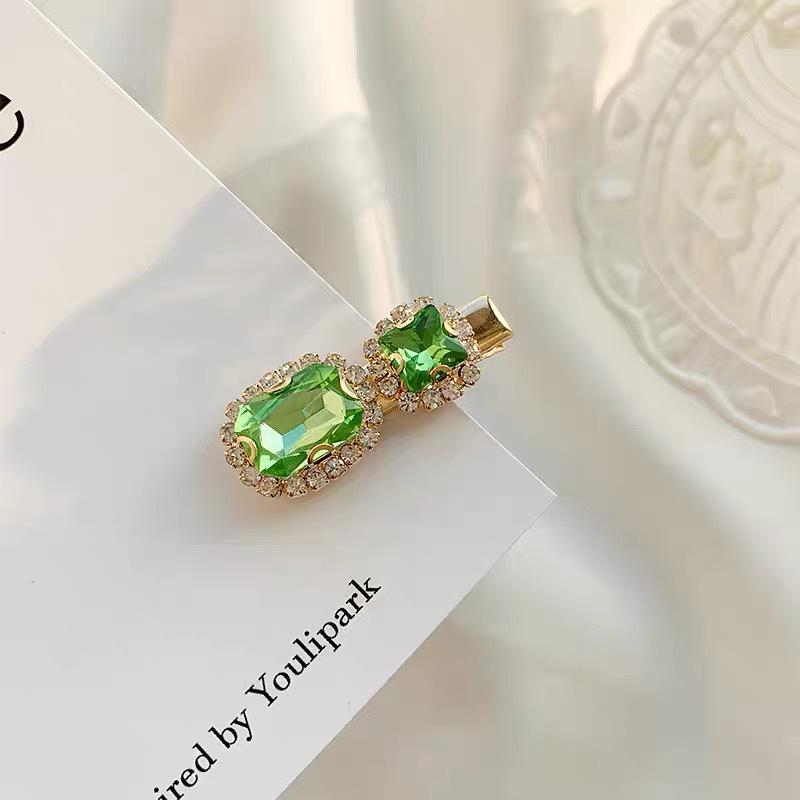 Emerald Rhinestone Retro Hair Clip for Women - Versatile, Elegant One-Word Hairpin for Bangs