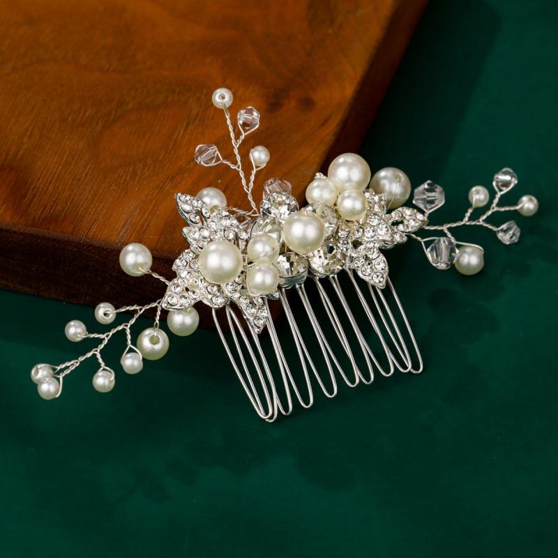 Сделанный вручную свадебный гребень для волос с цветком из жемчуга и страз и листьями