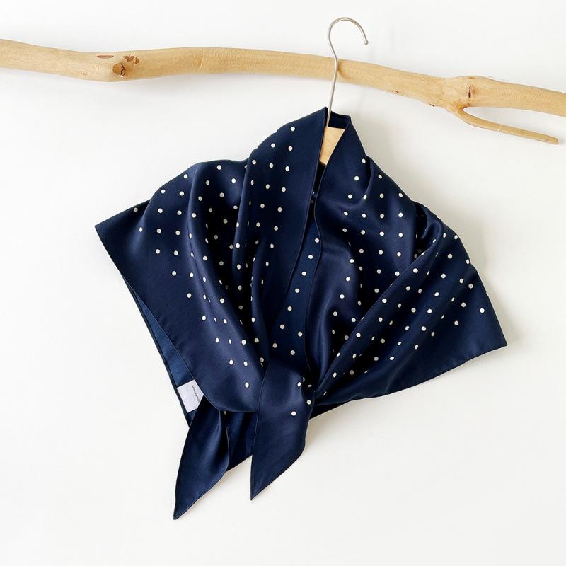 Niche Irregular Scarf Shawl Spring and Summer Twill Triangle Scarf Versatile Scarf Professional Leopard Scarf Decoration