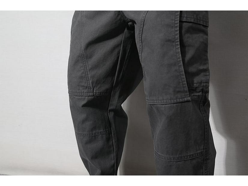 Мужской ретро-комбинезон в японском стиле с несколькими карманами и зауженным кроем - плотные повседневные брюки для весны и осени