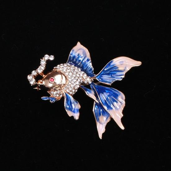 Брошь «Золотая рыбка» Декор со стразами Градиент контрастного цвета Реалистичная форма рыбы 3D Цветная нержавеющая сталь Роскошь
