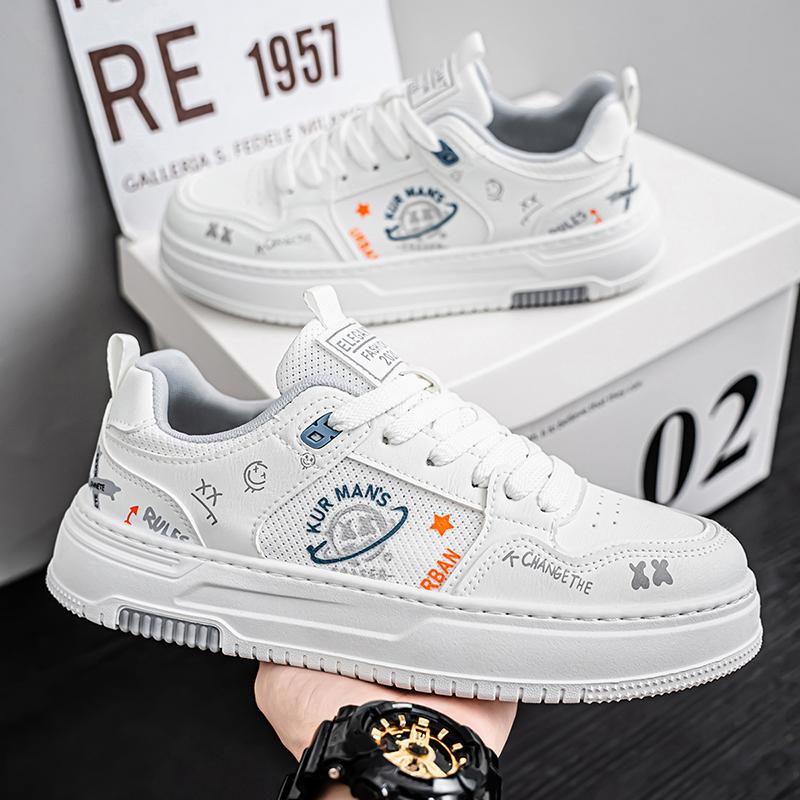 Men 's Casual Four Seasons Fashion Skateboarding Students Comfortable Sneakers Boys Trending Soft Sole Breathable Shoes