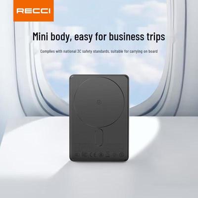 Магнитный Power Bank Recci RPB-W38 на 10000 мАч со встроенным кабелем