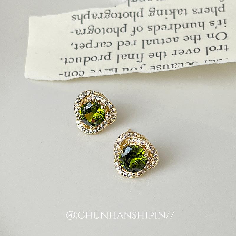 French green zircon mosquito coil disc ear clips without ear piercings earrings women's personality light luxury versatile high-end stud earrings