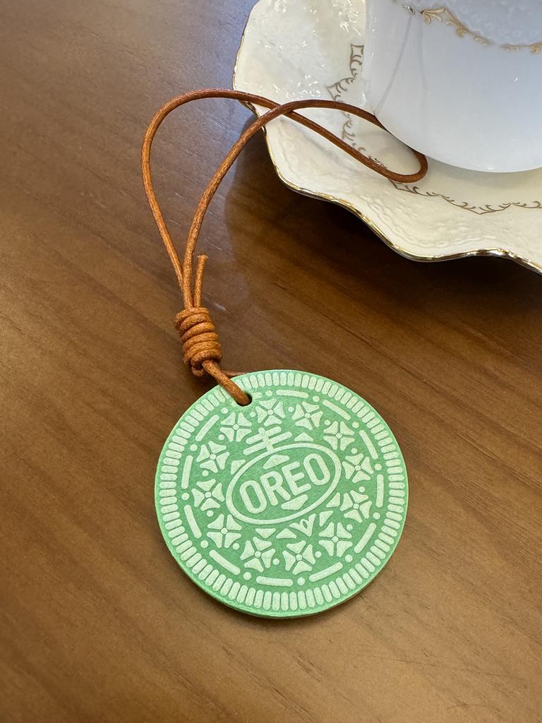 Handmade Oreo Chocolate Vegetable Tanned Cowhide Leather Hanging Accessories Hand Tents Car Keychains Pendants Gift Customization