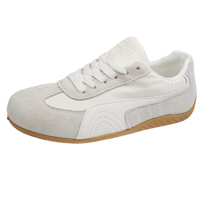 2025 маленькие белые туфли женские тренировочные повседневные кроссовки на шнуровке кроссовки спортивные универсальные туфли на плоской подошве ретро немецкие тренировочные туфли