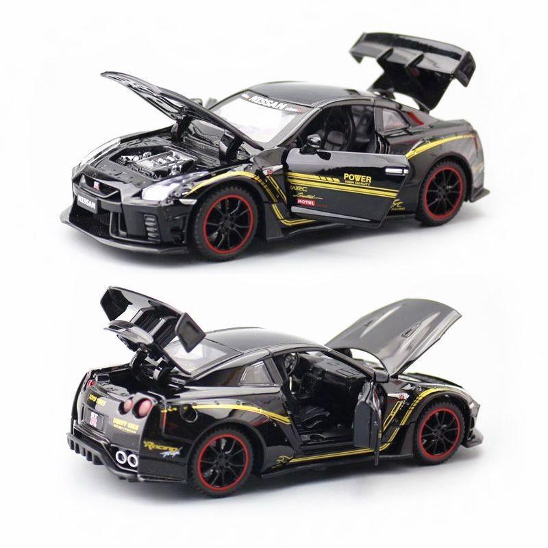 R35 Gtr Alloy Car Model 132 With Light Sound Open Doors For Gift Kids