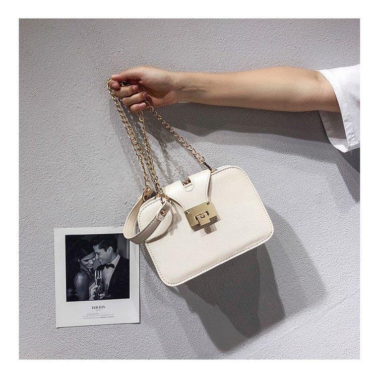 Модная женская сумка на ремне с цепочкой и клапаном, дизайнерские сумки, клатч с металлической пряжкой