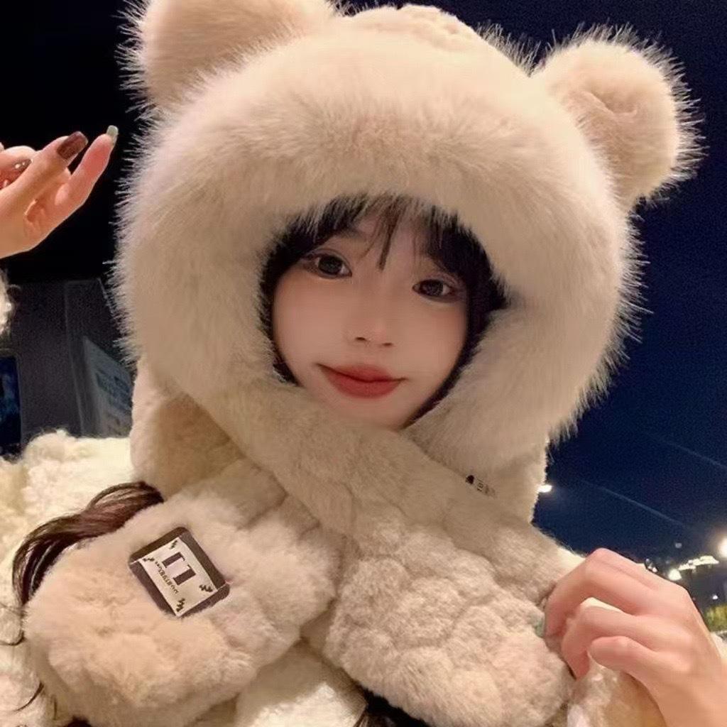 "2024 Bear Plush Hat & Scarf Set – Cute Winter Cycling Warmth"