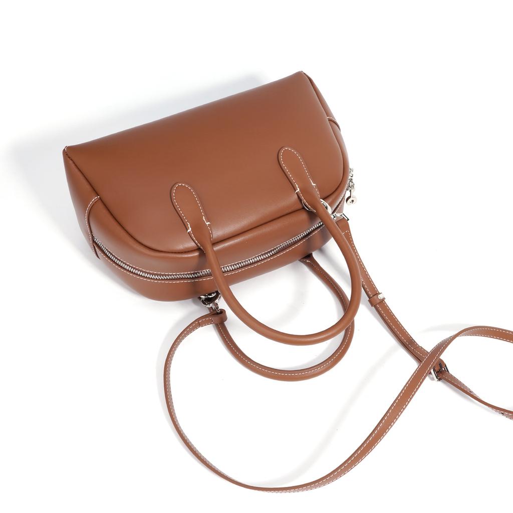 Сумка через плечо Niche Design Style Handbag Кожаная женская простая текстура Commuter Handheld Boston Bag