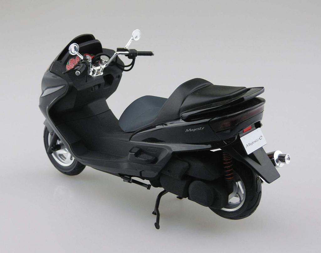 Aoshima Bunka Kyozaisha Bike Series Yamaha Majesty C with Custom Parts Plastic Model 1/12 No.49