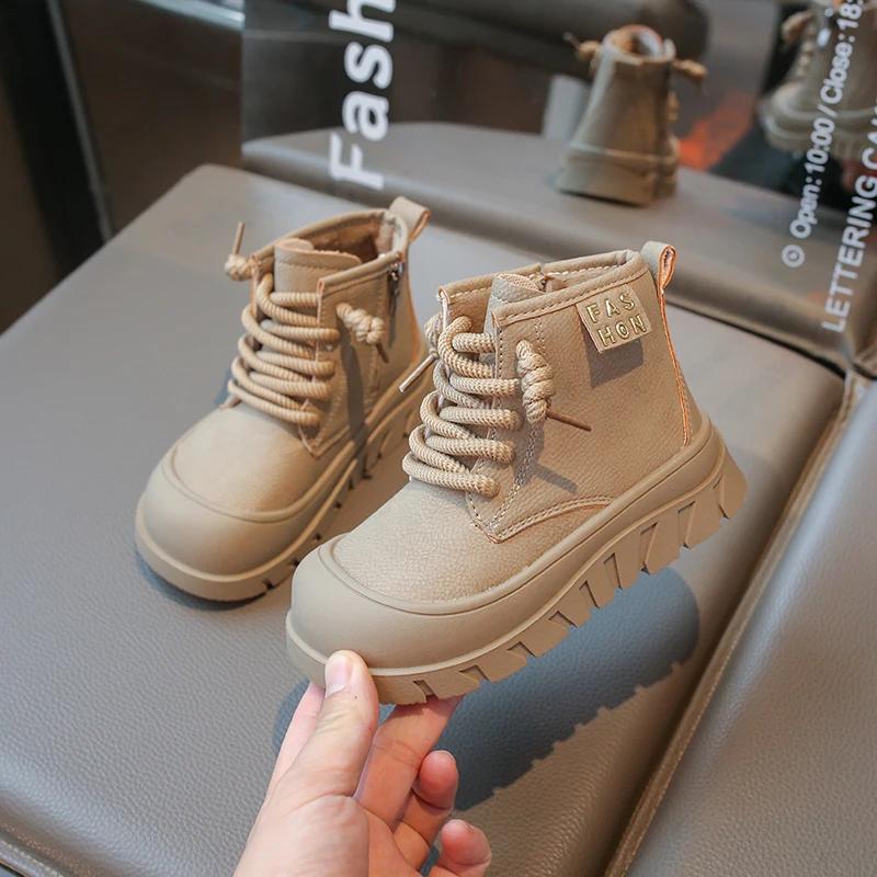 Детские короткие ботинки для девочек 2024 осень-зима новая мода корейский стиль мягкая подошва противоскользящие универсальные шикарные кожаные туфли