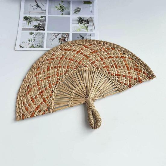 Handmade Straw Weaving Fan Natural Sea Grass Raffia Hand Fan Semicircular Woven Palm Leaf Handheld Fan Summer Cooling Fan Wedding Party Decoration