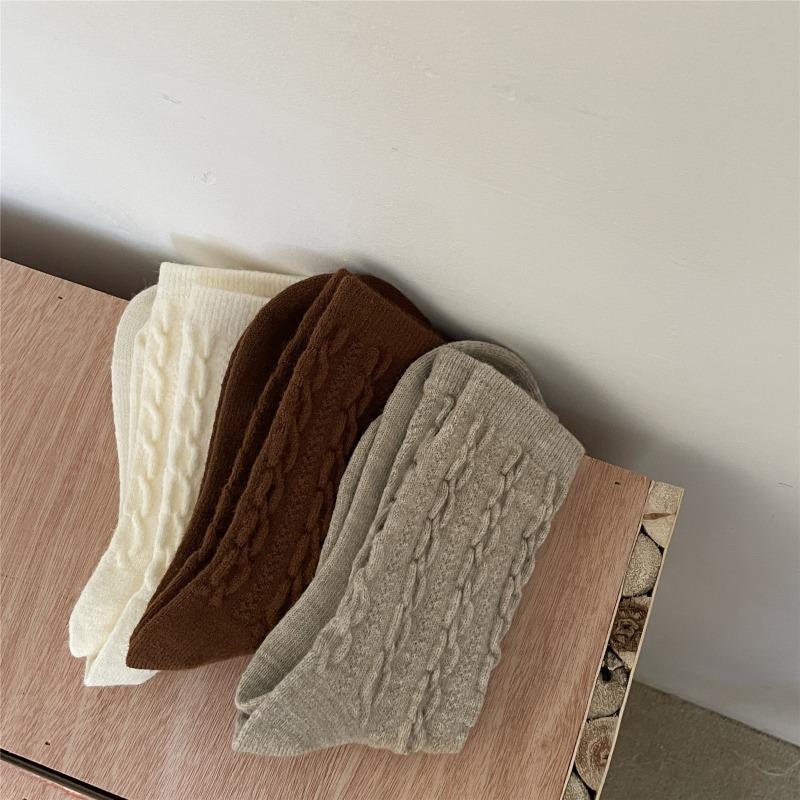 Autumn and Winter Girl Mid-calf Wool Socks, Thickened Wool Socks, Linen Pattern Mid-calf Socks for Girls, Pile Socks for Girls