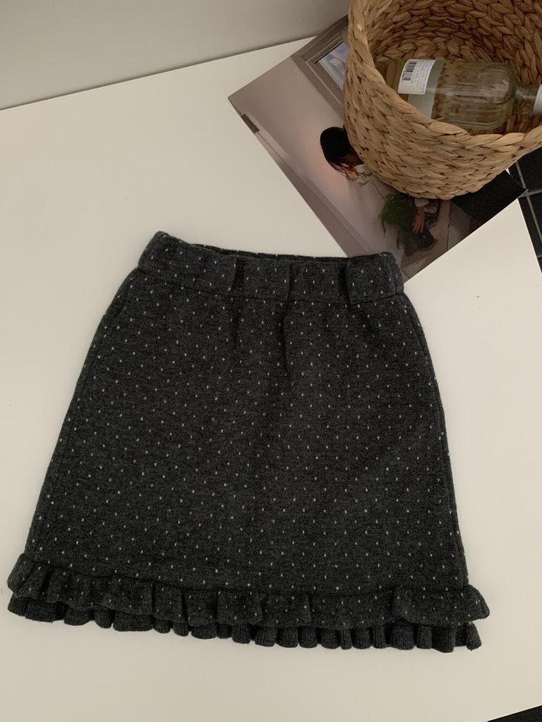 Модная черная вязаная юбка А-силуэта в горошек для женщин - Зимняя короткая юбка для миниатюрных, облегающая бедра