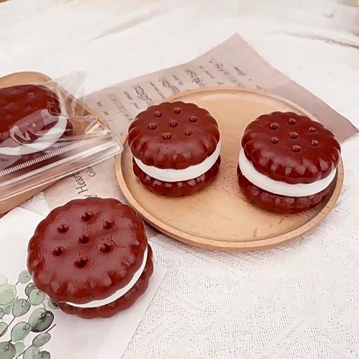 Силиконовая игрушка-пищалка для сжатия «Шоколадное сэндвич-печенье» с ощущением грязных рук - Игрушка-антистресс с медленным отскоком