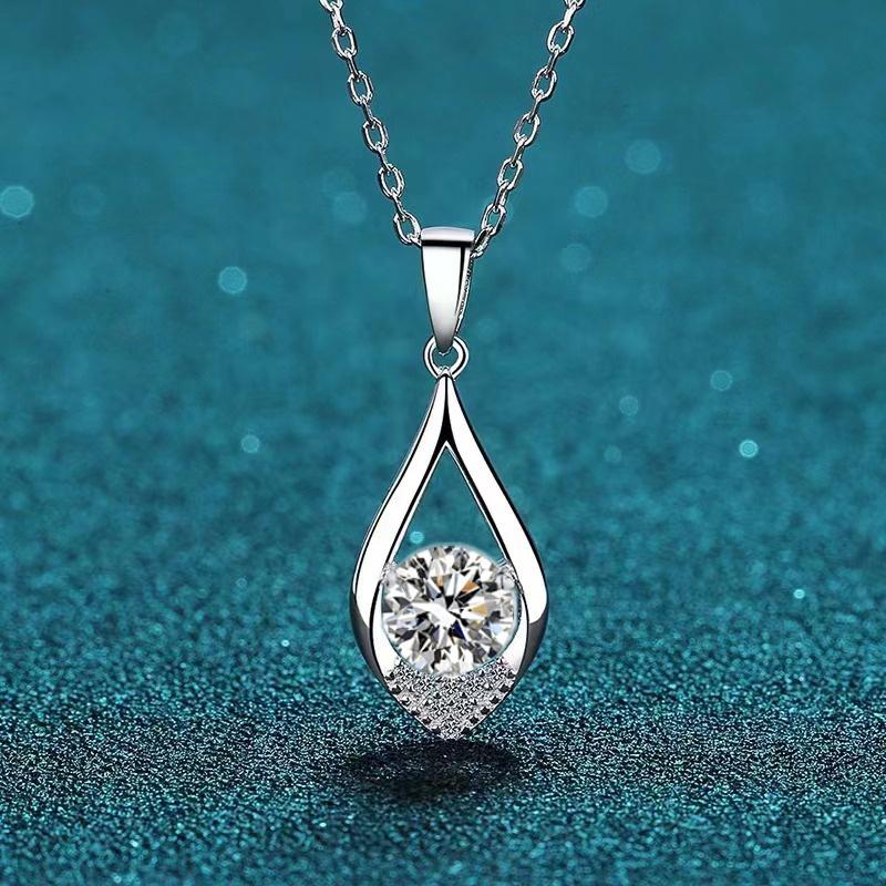 1 карат Моссанит Капля воды Ожерелье для мужчин и женщин Ключичная цепочка Расширенный смысл Темперамент Дизайн Чувство Моды Тенденция Творческая личность