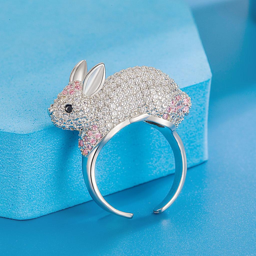 Расширенное ощущение полного персонализированного кольца с кроликом