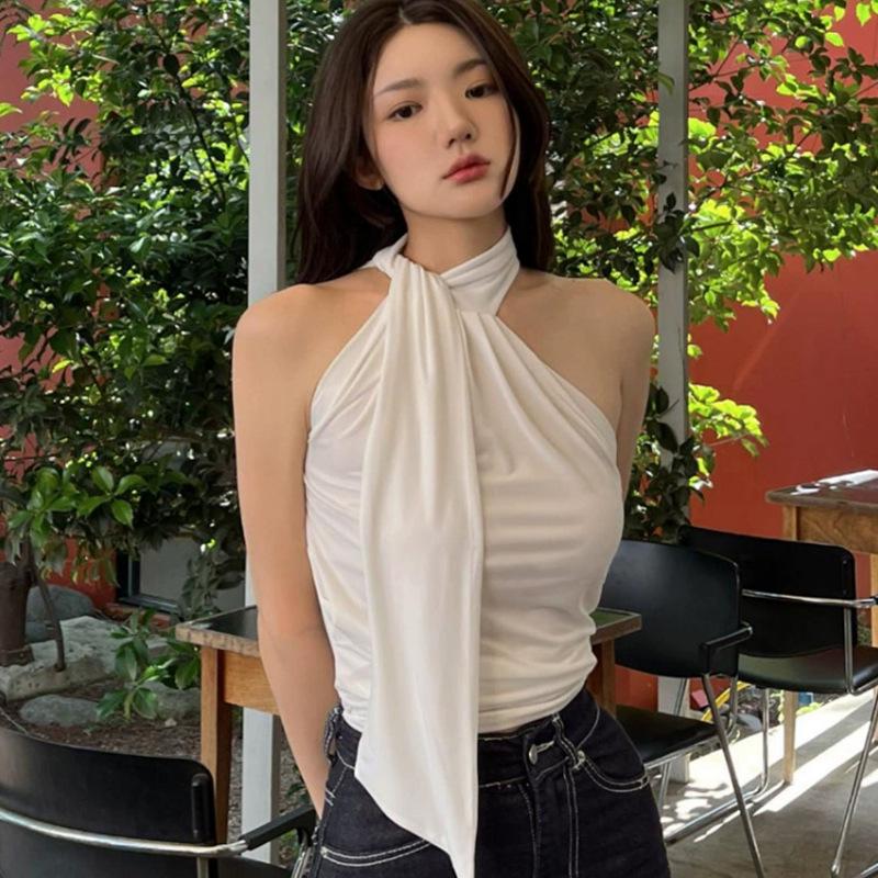Жилет Dongdaemun Slim Fit Halter Neck Vest – универсальный женский топ с лентами, подчеркивающий ключицы и фигуру