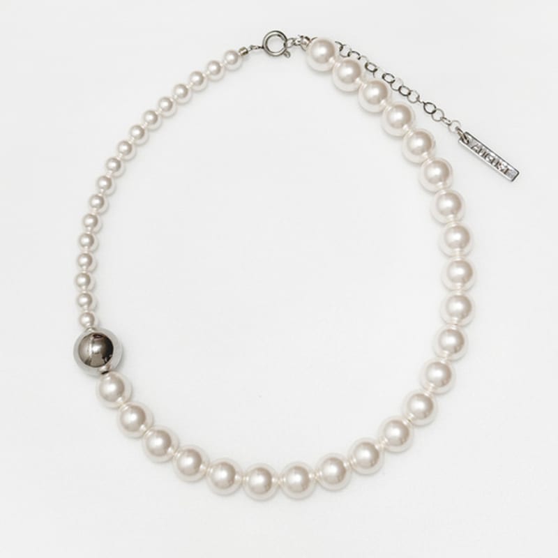 August Harmony Harmony Pearl Necklace / Silver