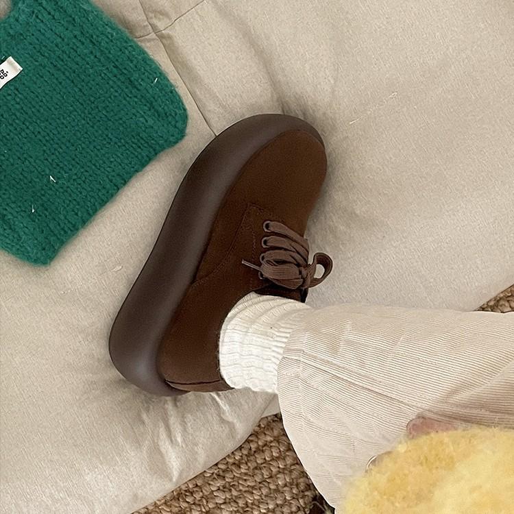 Модные повседневные ретро туфли на толстой подошве с увеличением высоты для работы, женские, новые осень-зима 2025, универсальные туфли-хлебцы с круглым носком