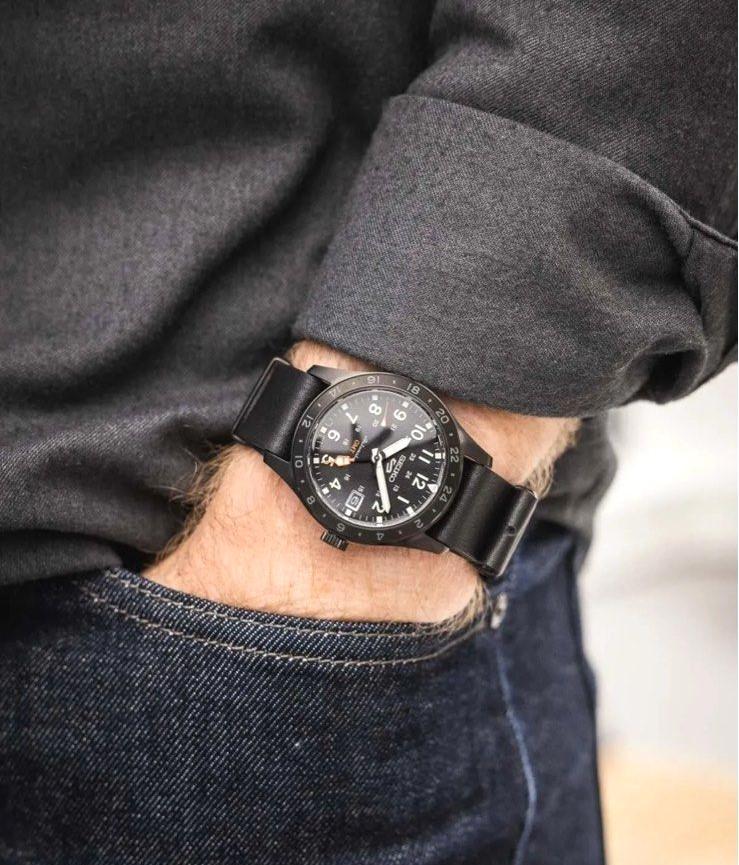 Seiko Мужские механические часы 5 Sports GMT с черным кожаным ремешком SSK025K1