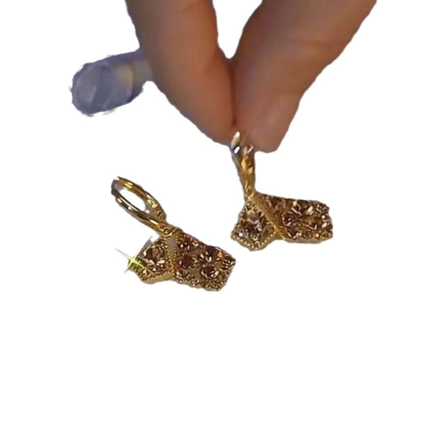 Элегантные двухслойные серьги из коричневого циркония: Легкая роскошь, изысканный дизайн для женщин