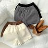 Женские повседневные брюки из овечьего бархата на резинке для зимы, маленькие утолщенные пушистые шорты с широкими штанинами