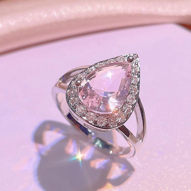 Серьги-подвески с розовыми бриллиантами и подвеской-капелькой