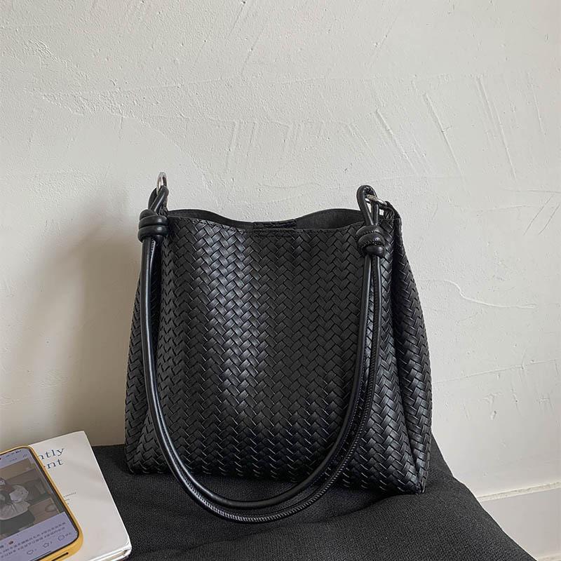 Ретро плетеная сумка женская большой вместимости новая осенне-зимняя универсальная на одно плечо сумка мать и дитя популярная сумка-ведро