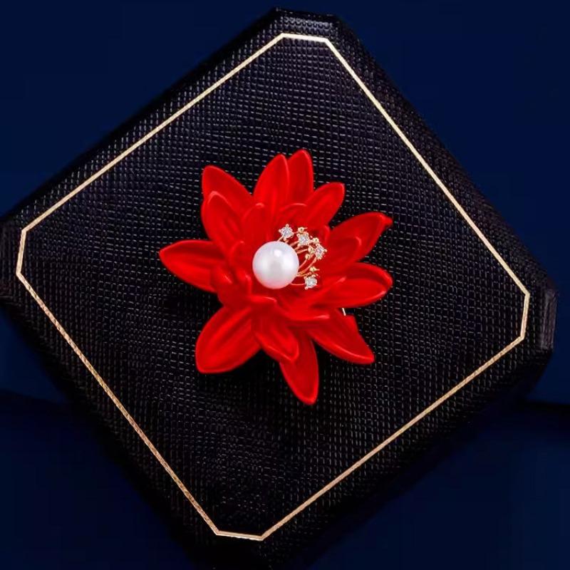 Lotus Brooch, High-end Women's Exquisite Pearl Brooch, Niche Design Sense Brooch