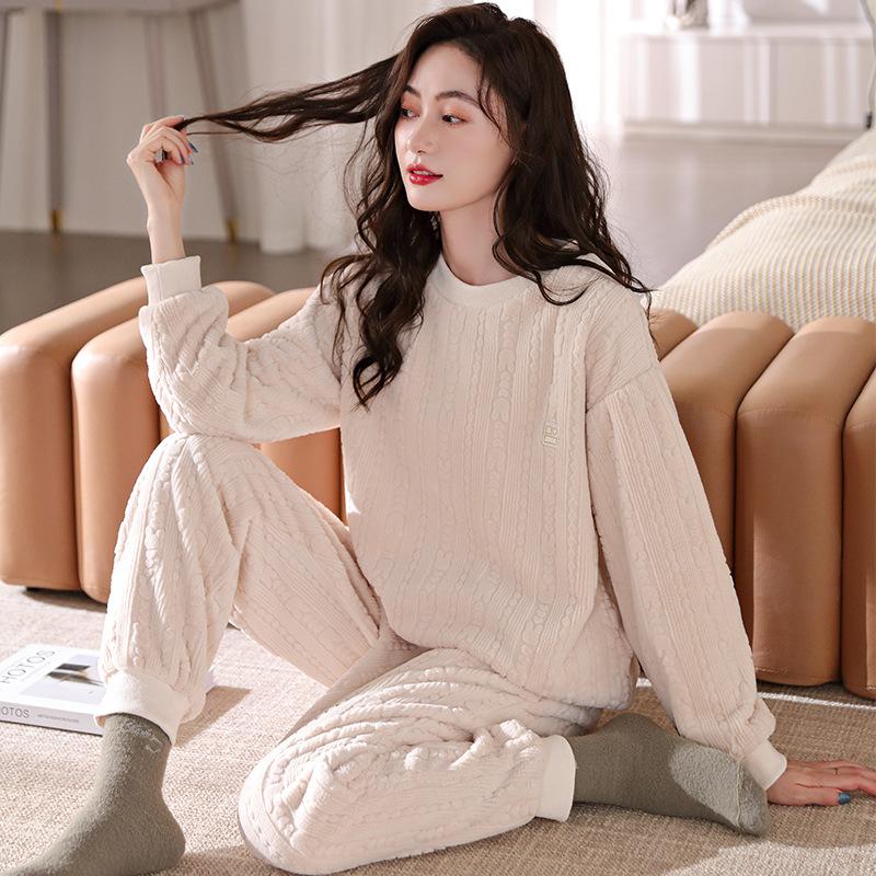 Пижама женская осенне-зимняя зимняя утолщенная флисовая теплая коралловый флис домашняя одежда женский комплект большого размера