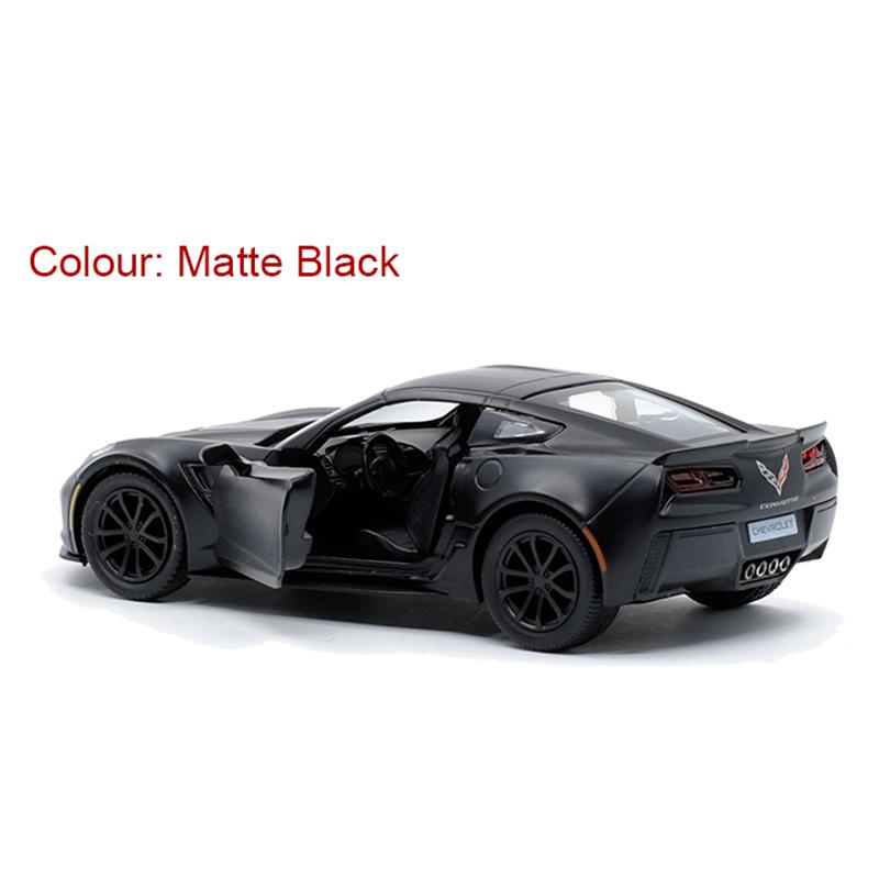 1:36-масштабная модель Chevrolet Corvette C7 из сплава, литая под давлением, суперспортивная модель автомобиля, имитация металлического кузова автомобиля с откатом, детские игрушки