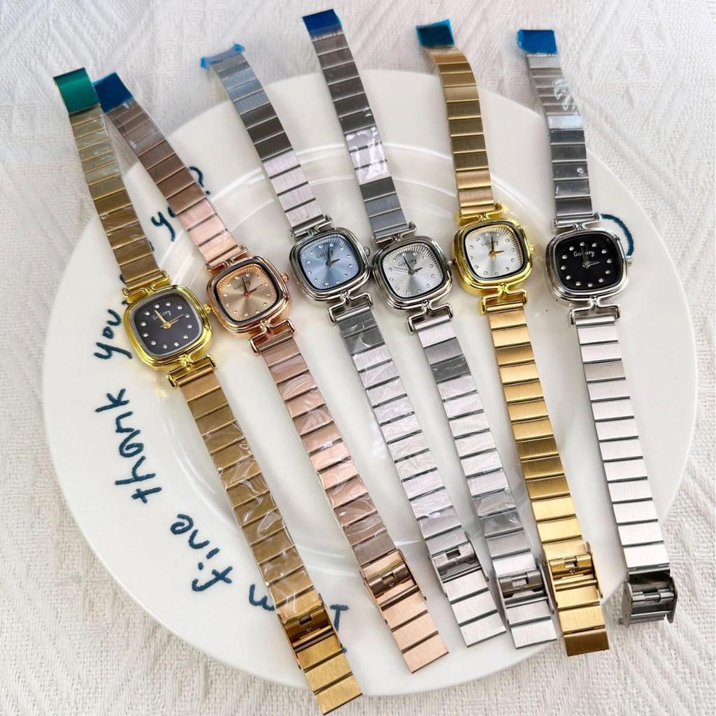 Pre-owned Petite Ladies’ Square Steel Band Watch – Classic Design