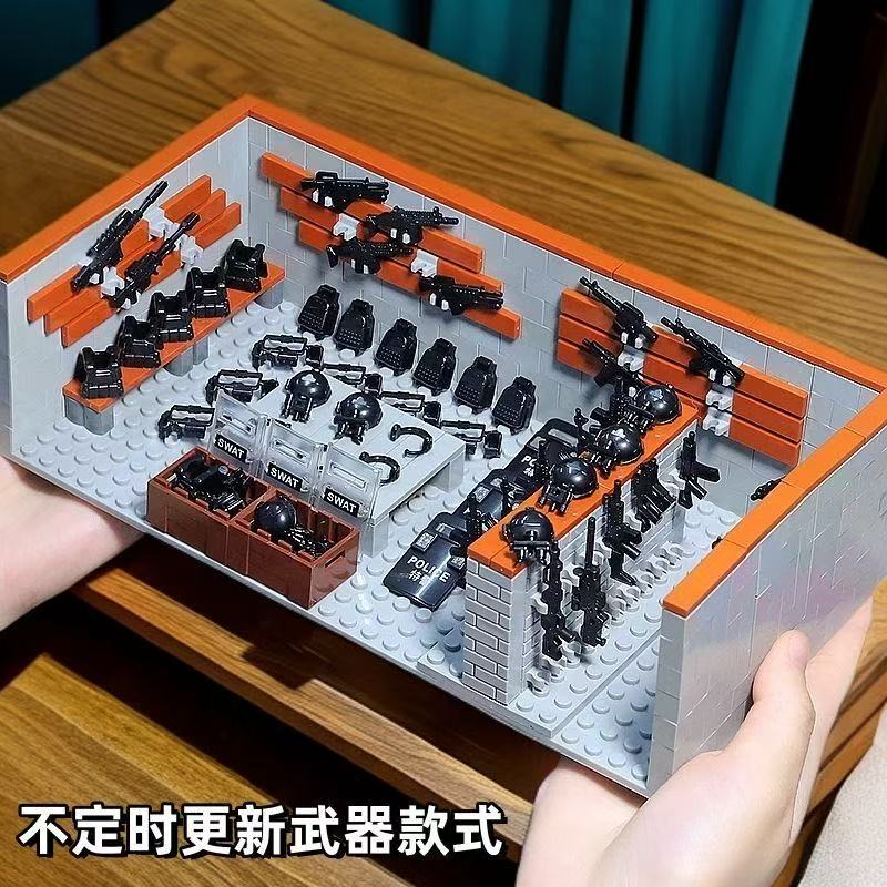 Стеллаж для демонстрации на складе вооружения Военная база Оружейный склад Наборы строительных блоков SWAT Кирпичики SWAT Игрушки для мальчиков и детей Подарки