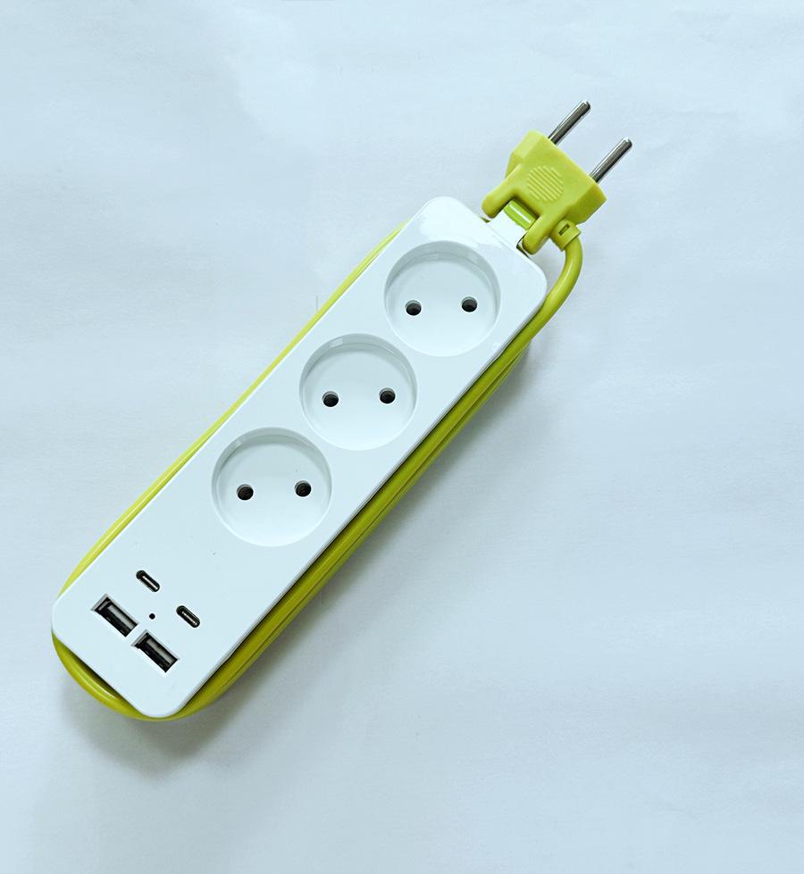 Портативный блок розеток немецкого стандарта с 4 USB-портами